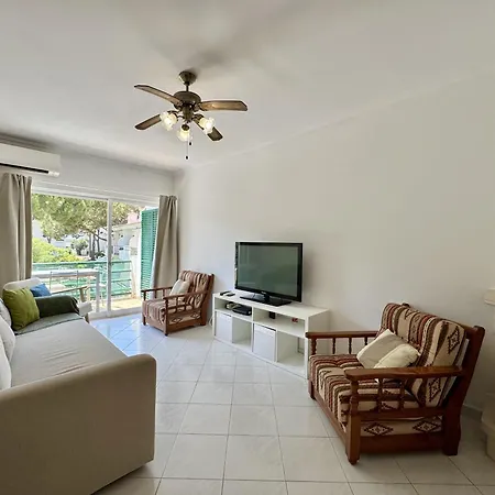 Golf 3 With Pool By Homing Apartment